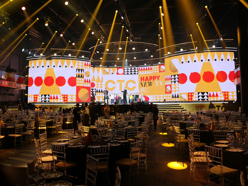 Why LED Screens Work Better Than Projectors for Church Worship