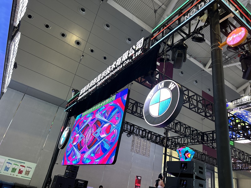 Does an Indoor Fixed LED Screen Need a Support 