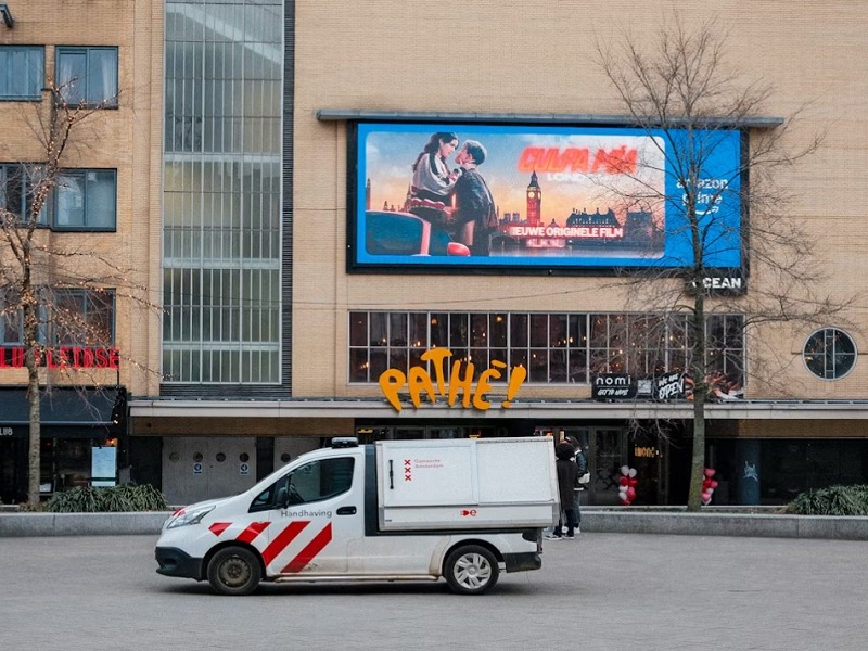 Fixed LED Displays vs Mobile LED Trucks: What