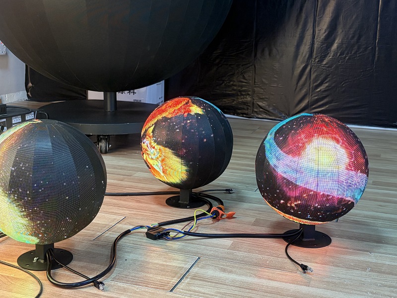 Small Mini Spherical LED Displays Solutions